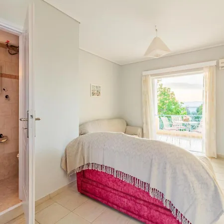 Seaview Terrace Haven-perfect Location By The Sea