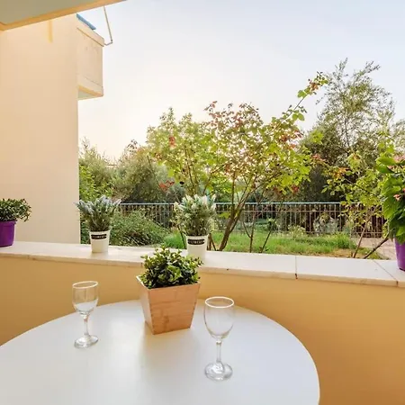 Seaview Terrace Haven-perfect Location By The Sea בית נופש *