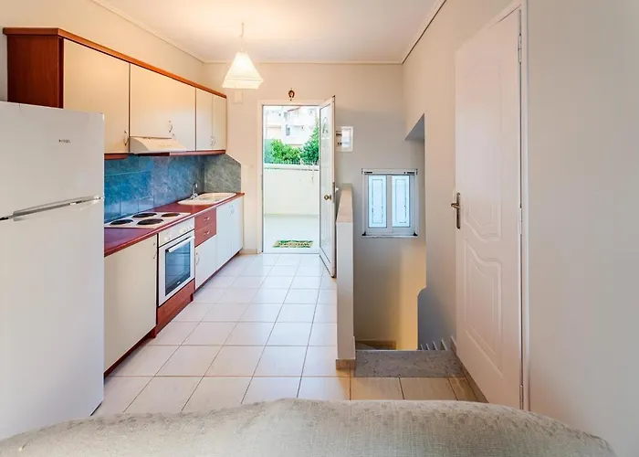 Seaview Terrace Haven-perfect Location By The Sea