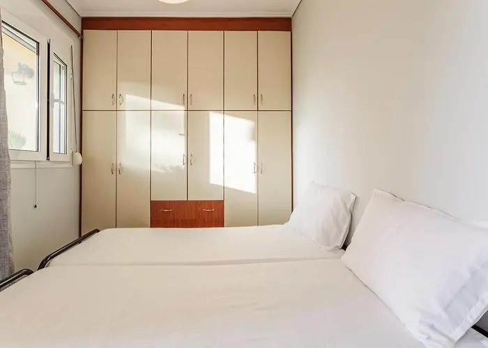 Seaview Terrace Haven-perfect Location By The Sea