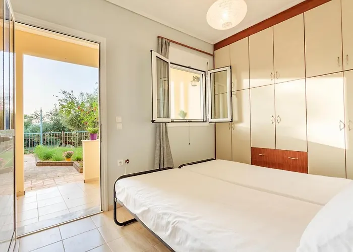 Seaview Terrace Haven-perfect Location By The Sea * Avía